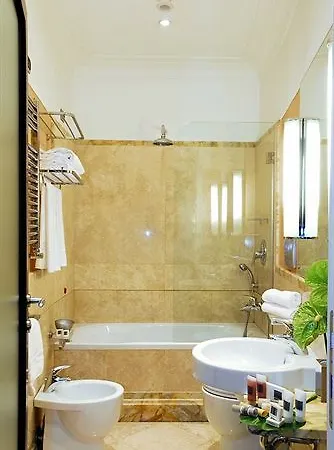 The Opera Hotell 3*